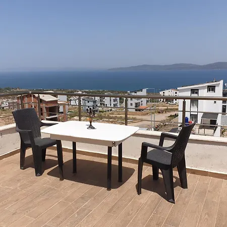 Her Kattan Panaromik Deniz Manzarali,dogayla Ic-ice,ates Cukuru Ile Hos Bir Bahce Villa
