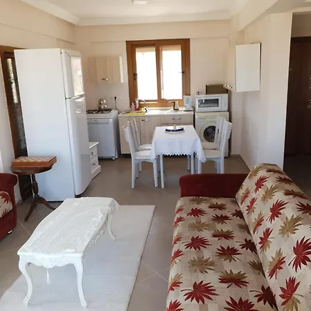 Villa Her Kattan Panaromik Deniz Manzarali,dogayla Ic-ice,ates Cukuru Ile Hos Bir Bahce *